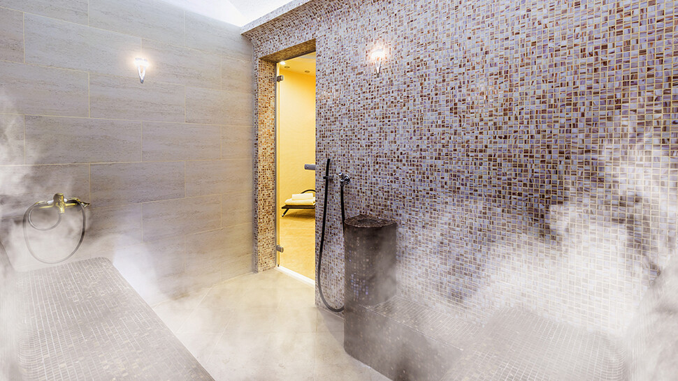 Steambath with light an steam